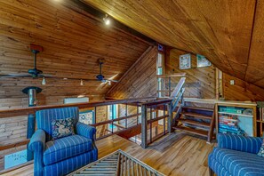 Interior - Centrally located Island getaway with bike path access, patio, W/D, & games (Edgartown)