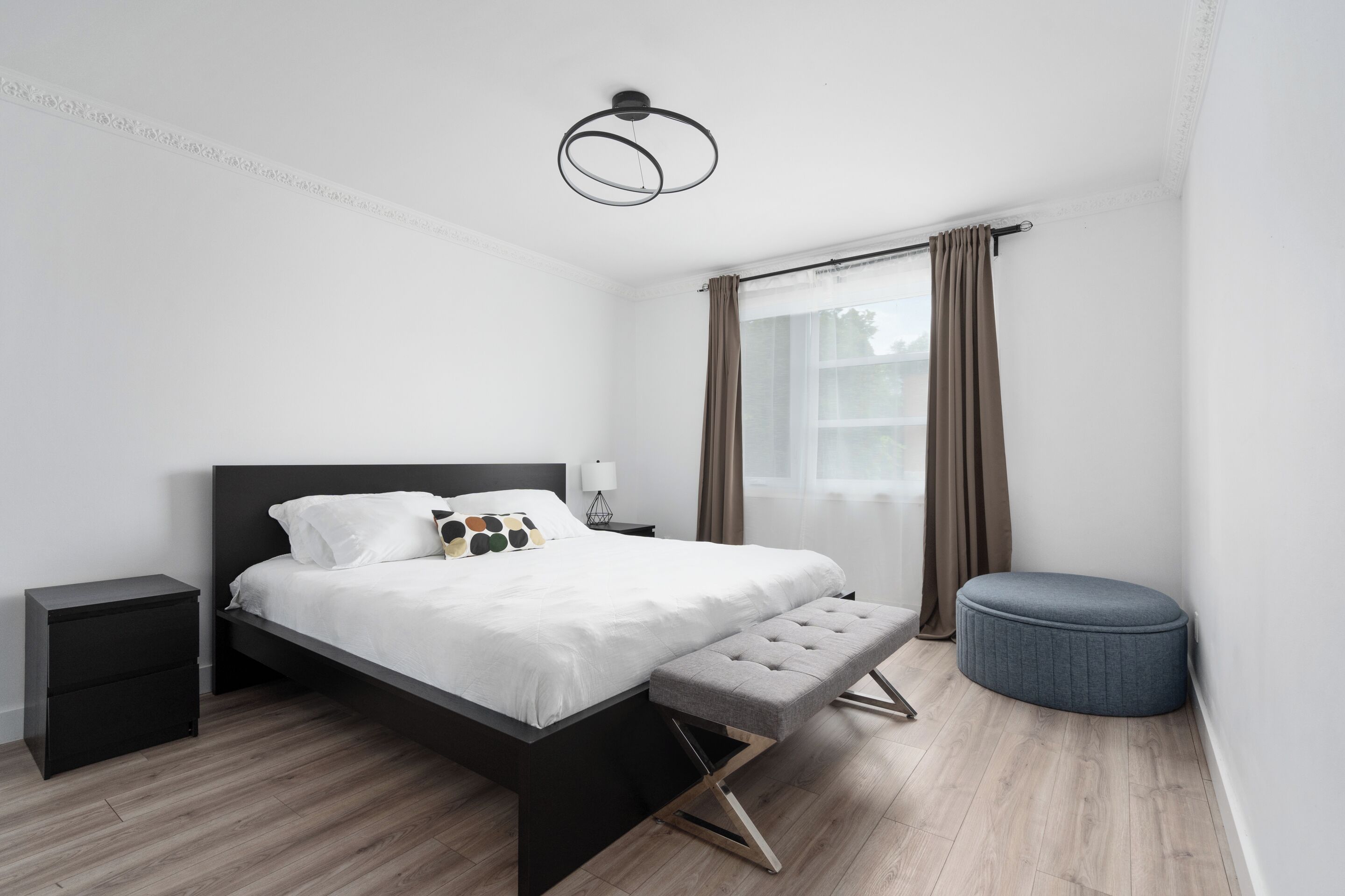 3 bedrooms, iron/ironing board, free WiFi, bed sheets