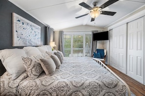 3 chambres, fer et planche à repasser, lit parapluie, Wi-Fi