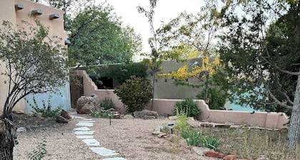 Cozy studio in charming Santa Fe