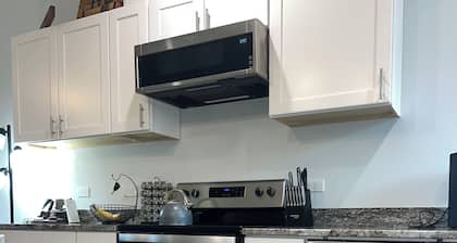 Tremendous 5-bedroom farmhouse in Oldtown, Idaho and Silverwood Theme Park!