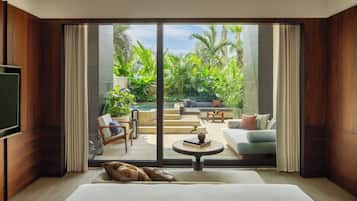 Suite - 1 soveværelse (Private Plunge Pool) | Gratis minibar, pengeskab på værelset, skrivebord, mørklægningsgardiner