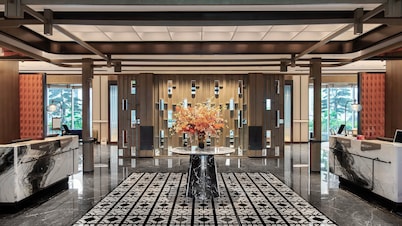 HUALUXE Chongqing Science Hall by IHG