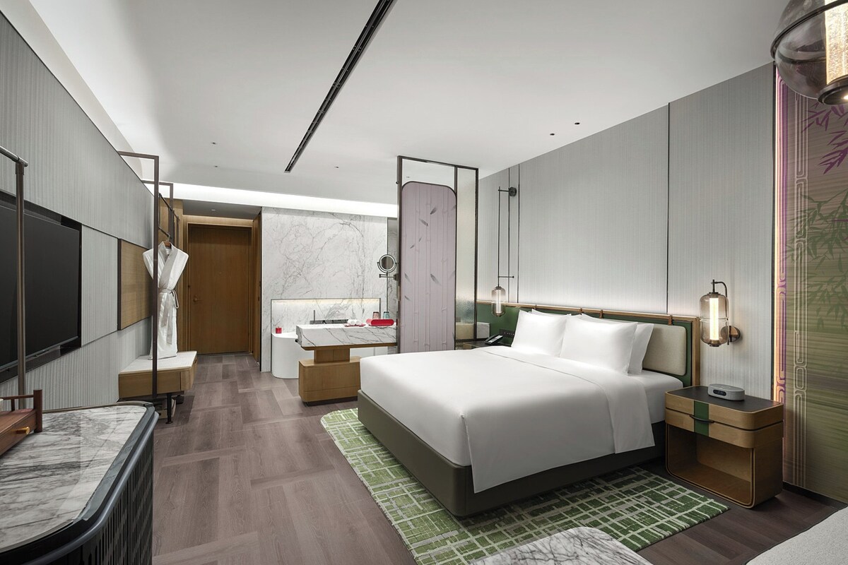 Premium bedding, minibar, in-room safe, desk