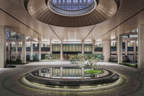 Front of property - HUALUXE Chongqing Science Hall by IHG (Chongqing)