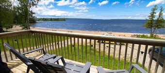 Cozy Cabin-Stunning Sandy Beach!