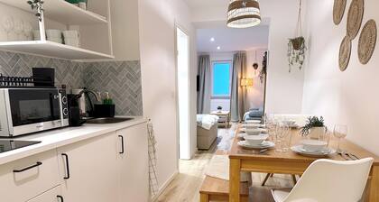 2 room ambient apartment with queen-size bed, bunk bed & sofa bed near the Alster