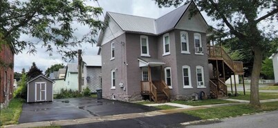 Cozy Apartment in Watertown