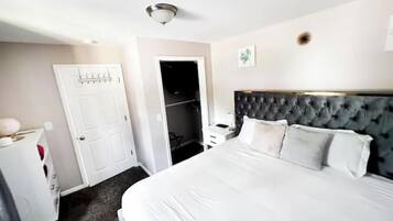 2 bedrooms, desk, iron/ironing board, travel crib