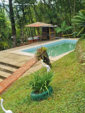 15 piscinas externas