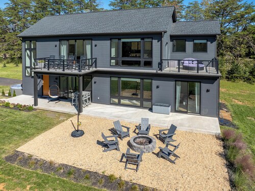 Luxury Home w/Mountain Views, Hot Tub, EV Charger, Play Equipment