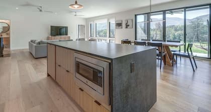 Luxury Home w/Mountain Views, Hot Tub, EV Charger, Play Equipment