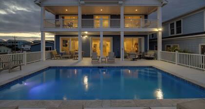 Brand NEW luxury oceanfront, panoramic ocean views,8 bedrooms, private pool