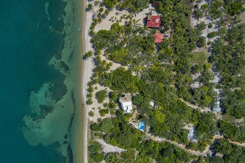 Perfect Arts Fest Vendor Base: Charming 1BR Cabana