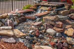 Property grounds - Beautiful home on the bluff overlooking river and mountain views with hot tub! (Cañon City)