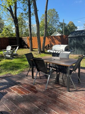 屋外ダイニングエリア