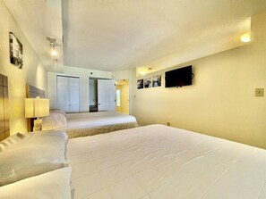 1 غرفة نوم ومكواة/لوح كي وواي فاي مجانًا وملاءات أسرّة