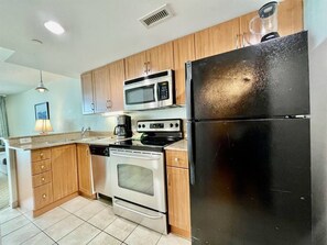 Køleskab, mikrobølgeovn, ovn, opvaskemaskine