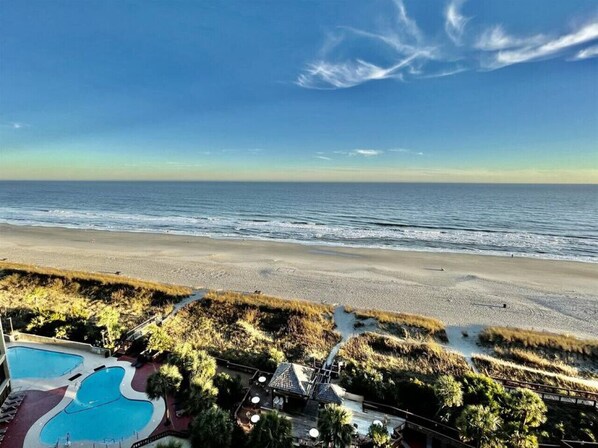 On the beach - Tropical Resort, Modern Beachfront Condo with amazing oceanfront views!! 1018 (North Myrtle Beach)