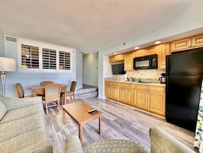 Interior - Tropical Resort, Beachfront Condo with amazing oceanfront views!! 609 (North Myrtle Beach)