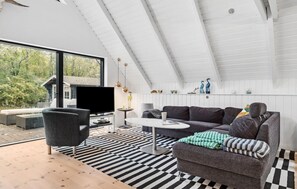 Eldstad och en stereo