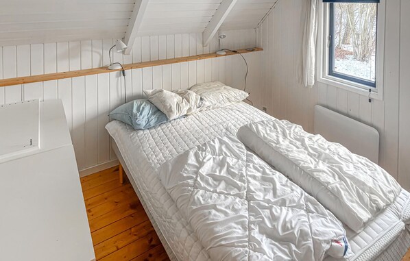 3 bedrooms, travel cot, free WiFi
