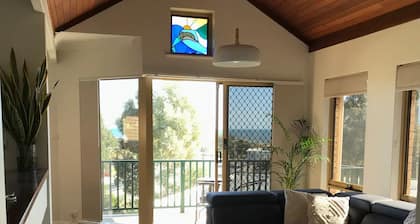 Marina Luxury Apartment with Ocean Views Beresford