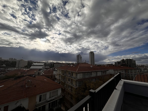 1 bedroom, 1 lounge with kitchen and terrace | Terrace/patio