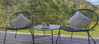 The Bower - Hunter Valley Hideaway - Off Grid Cabin, Unplug, Relax & Unwind