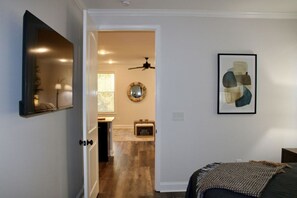 4 bedrooms, free WiFi, bed sheets