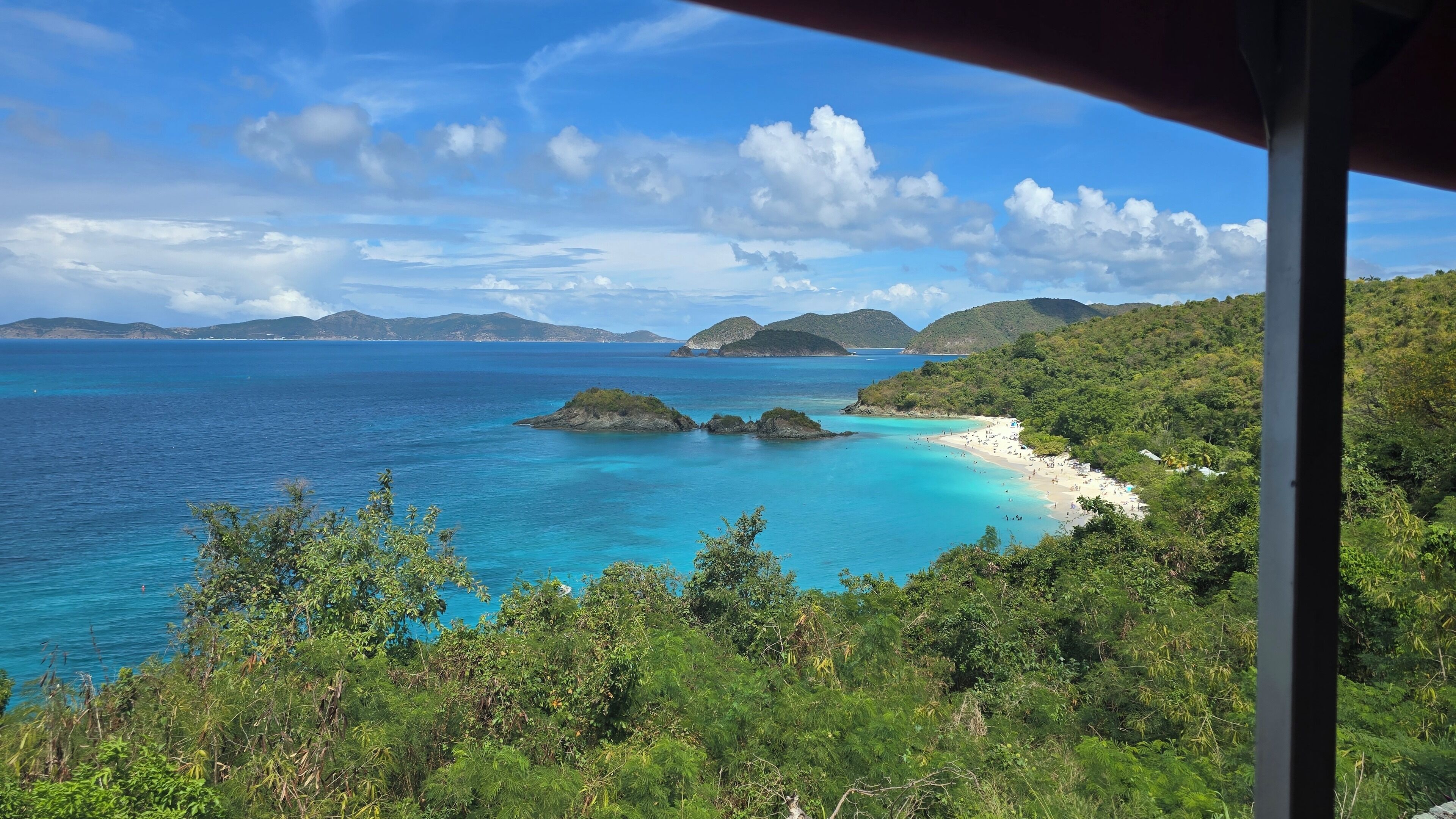 Vue sur la plage ou l’océan