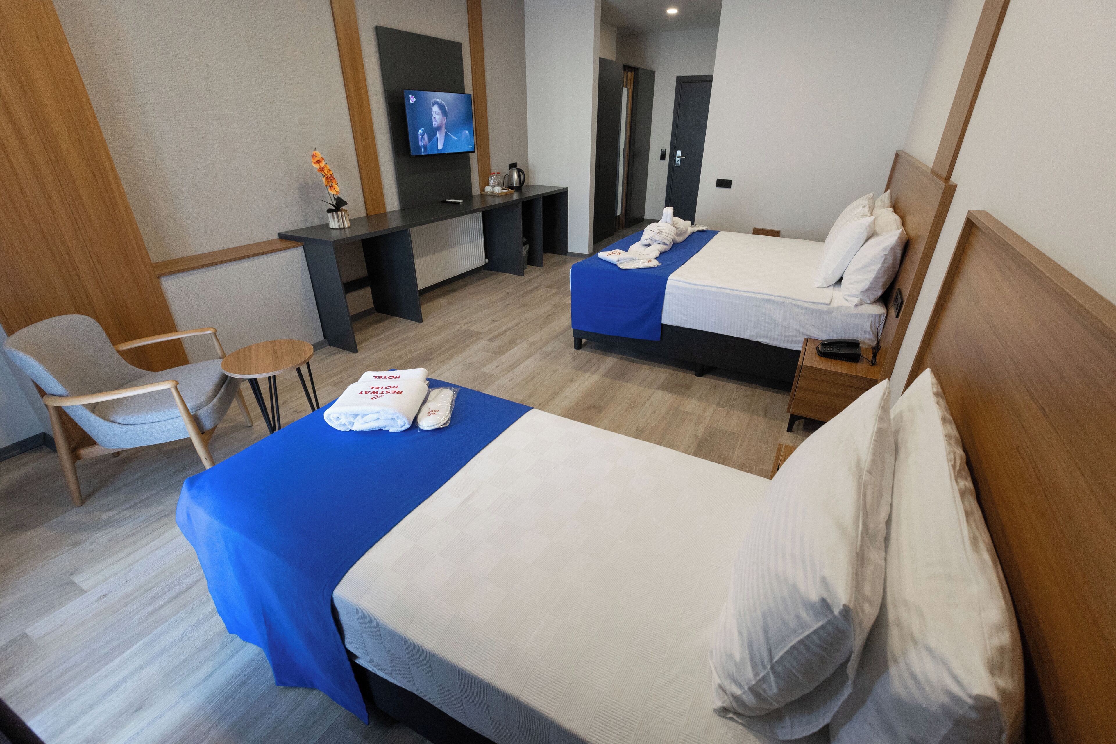 Photo - Restway Hotel