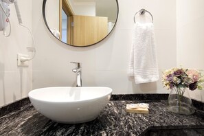 Haartrockner, Handtücher