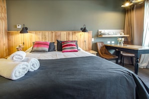 Wifi gratis y ropa de cama 