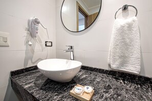 Hair dryer, towels - Bardana apartment in the heart of Bariloche (San Carlos de Bariloche)