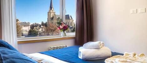 Free WiFi, bed sheets