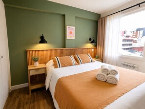 Free WiFi, bed sheets - Salvia apartment in downtown Bariloche with parking (San Carlos de Bariloche)