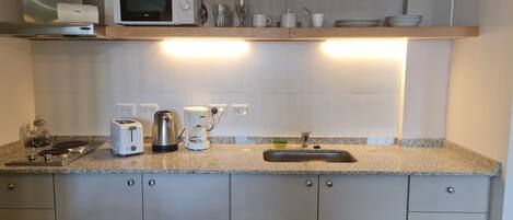 Fridge, microwave, oven, coffee/tea maker