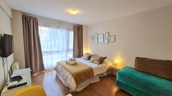 Bügeleisen/Bügelbrett, kostenloses WLAN, Bettwäsche