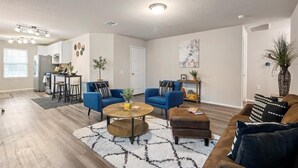 Superior Apartment, 2 Bedrooms, Non Smoking | Living area - Incredible Stay Fast Wifi Fully Equipped (San Antonio)