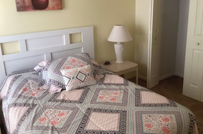 5 chambres, fer et planche à repasser, Wi-Fi gratuit, draps fournis