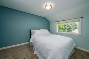 2 chambres, fer et planche à repasser, Wi-Fi gratuit, draps fournis