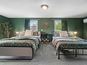 4 bedrooms, iron/ironing board, travel cot, free WiFi