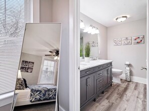 5 chambres, bureau, fer et planche à repasser, Wi-Fi gratuit