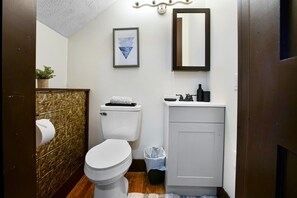 SĂšche-cheveux, serviettes fournies