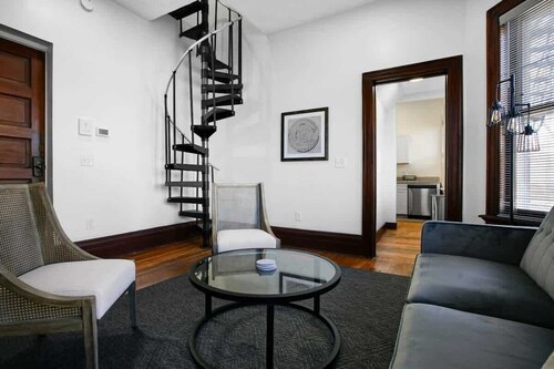 Steps to Cleveland Clinic | Cozy Retreat