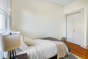 1 bedroom, iron/ironing board, free WiFi, bed sheets