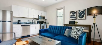 Steps to Cleveland Clinic - Sleeps 3