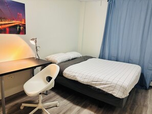 1 bedroom, desk, iron/ironing board, free WiFi
