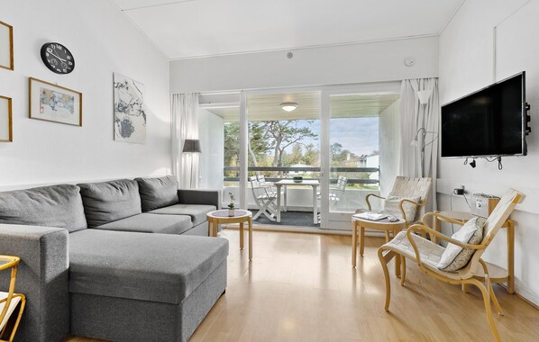 TV - Beautiful apartment in Nexø with WiFi (Nexø)